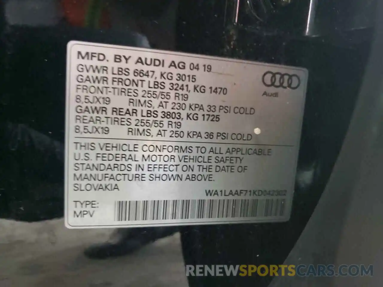 10 Photograph of a damaged car WA1LAAF71KD042302 AUDI Q7 2019