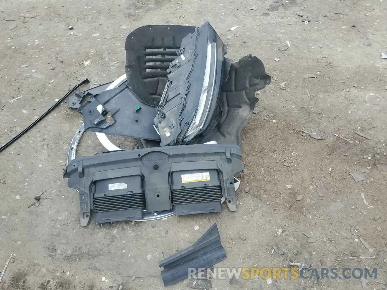 15 Photograph of a damaged car WA1LAAF71KD043207 AUDI Q7 2019