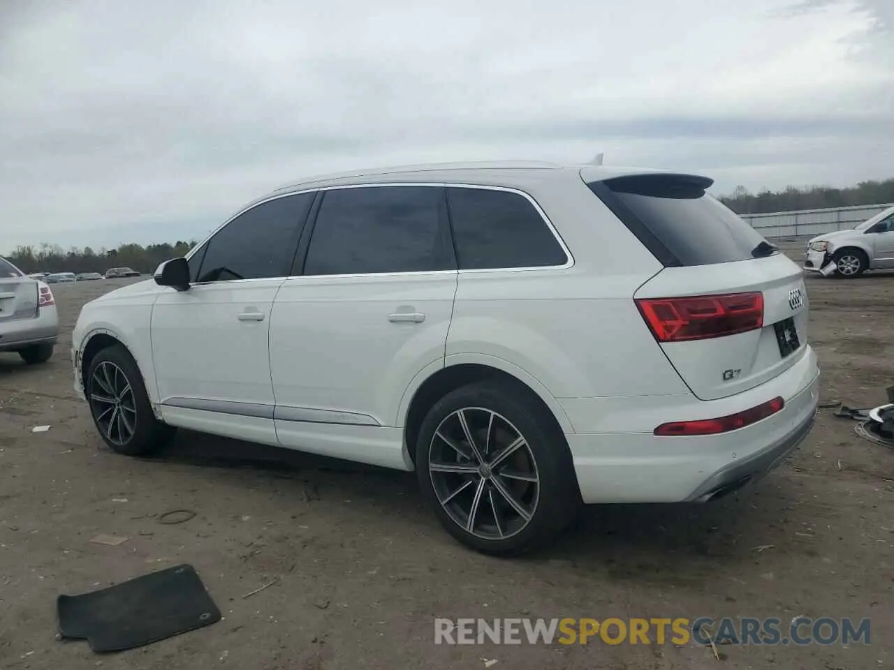 2 Photograph of a damaged car WA1LAAF71KD043207 AUDI Q7 2019