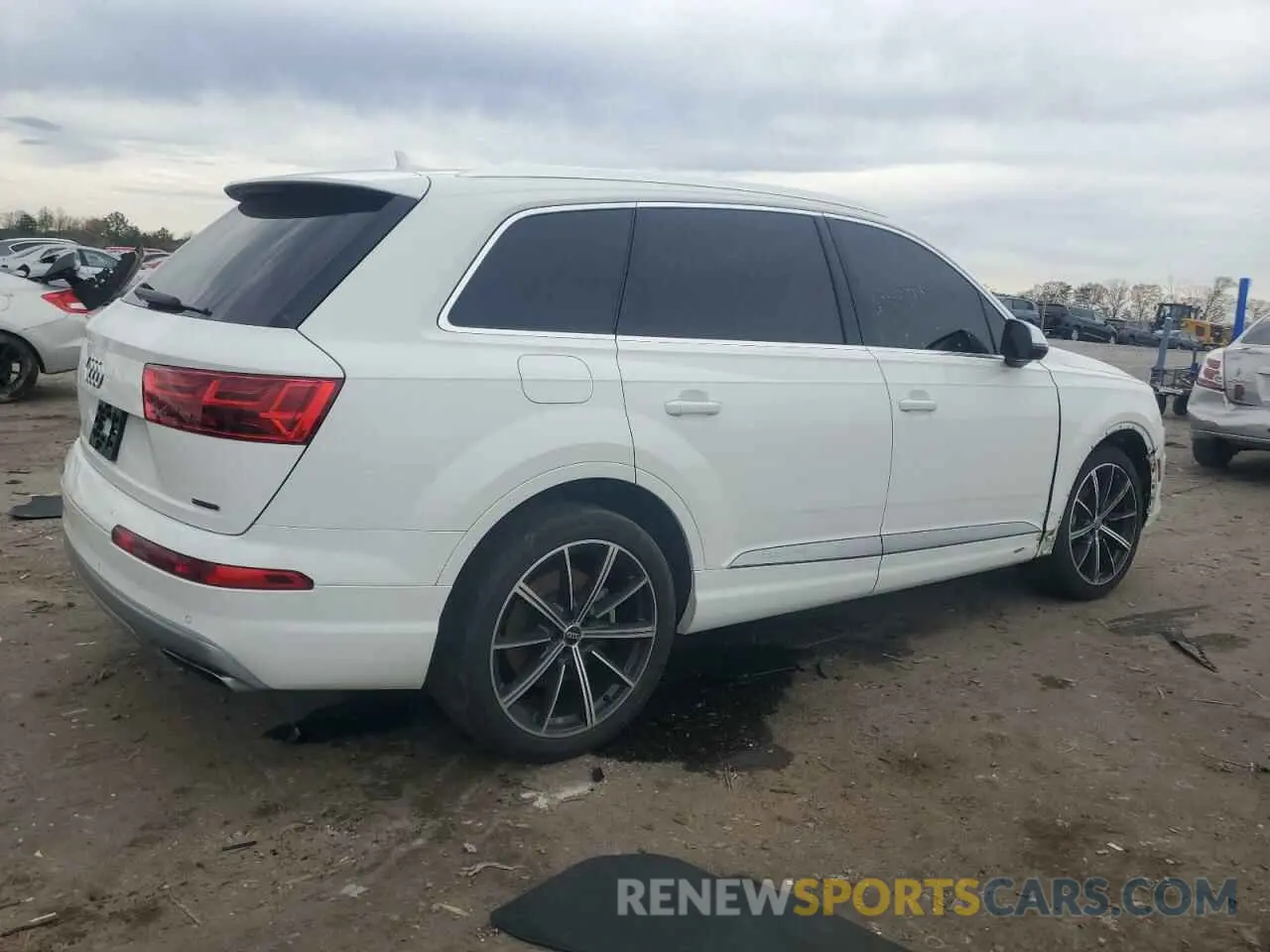 3 Photograph of a damaged car WA1LAAF71KD043207 AUDI Q7 2019