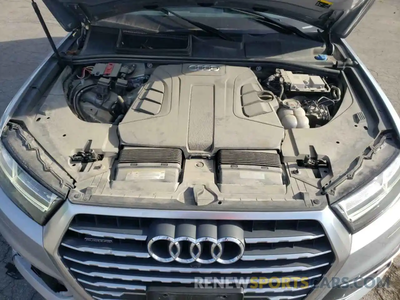 7 Photograph of a damaged car WA1LAAF71KD046284 AUDI Q7 2019