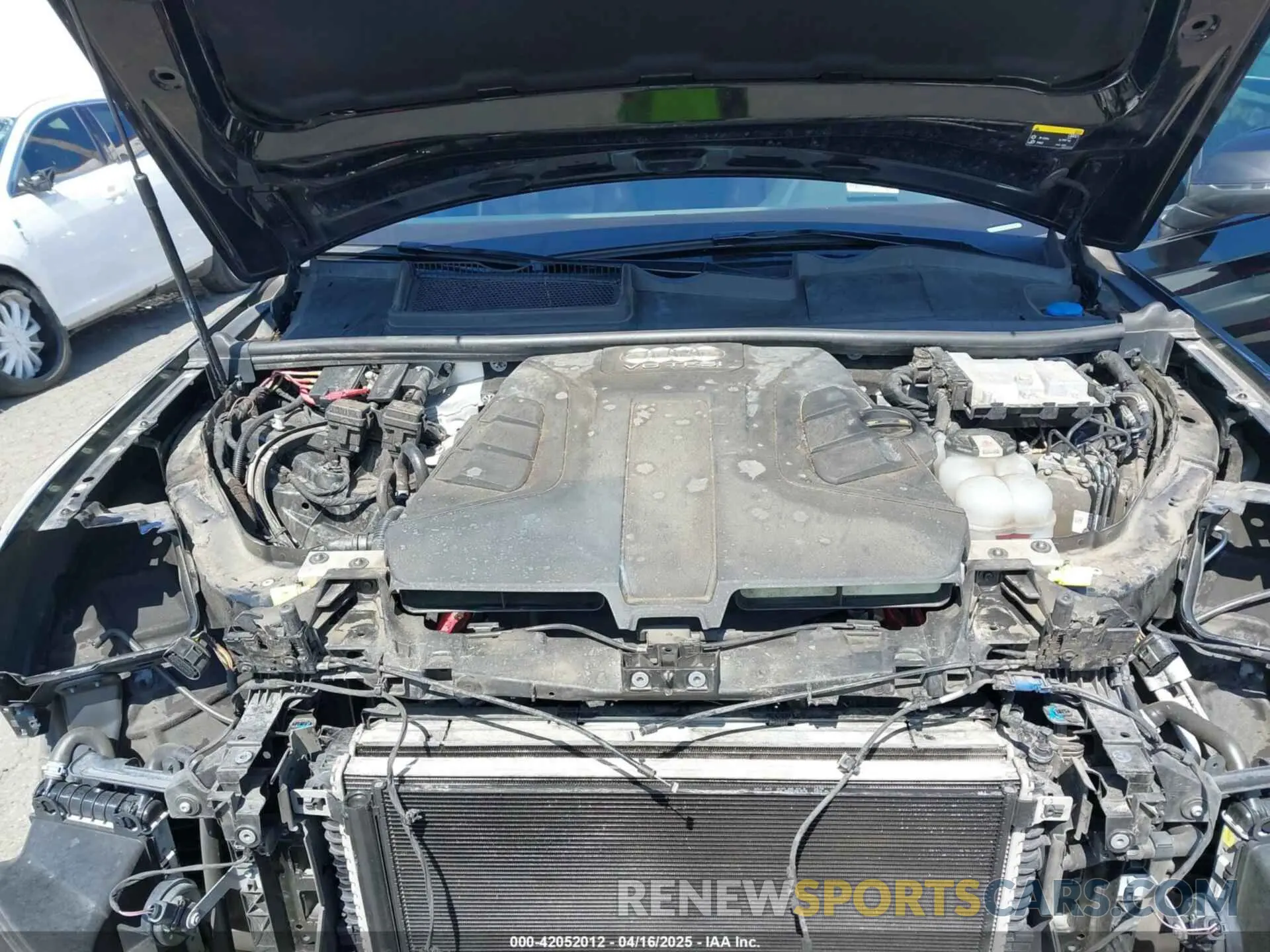 10 Photograph of a damaged car WA1LAAF72KD000785 AUDI Q7 2019