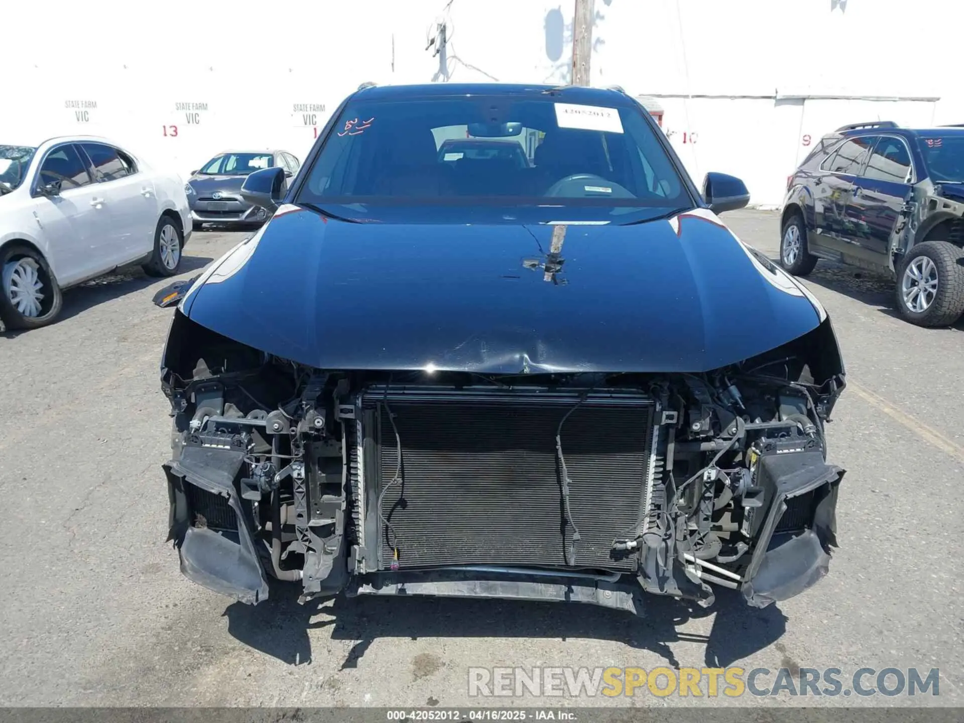 13 Photograph of a damaged car WA1LAAF72KD000785 AUDI Q7 2019