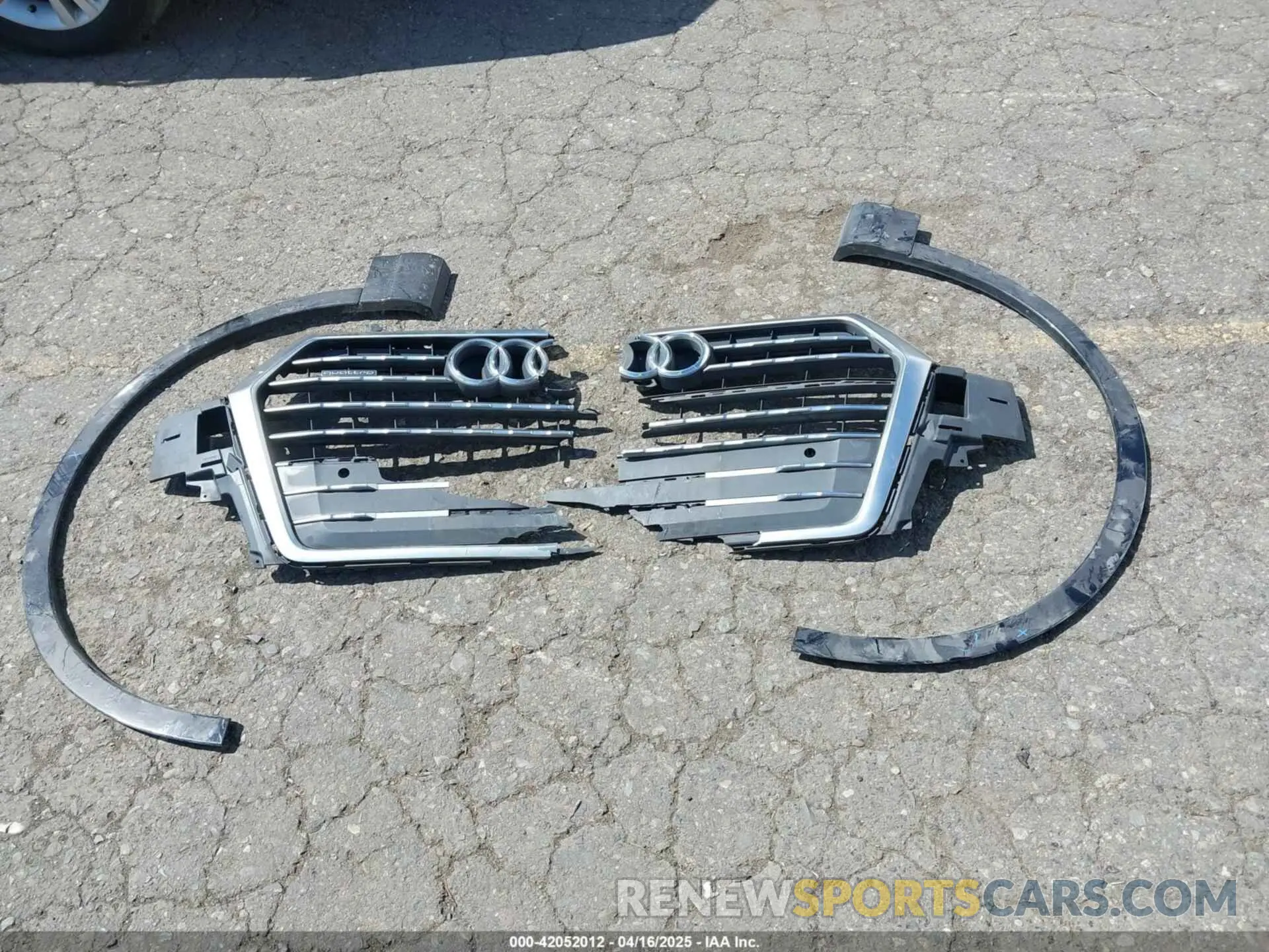 18 Photograph of a damaged car WA1LAAF72KD000785 AUDI Q7 2019