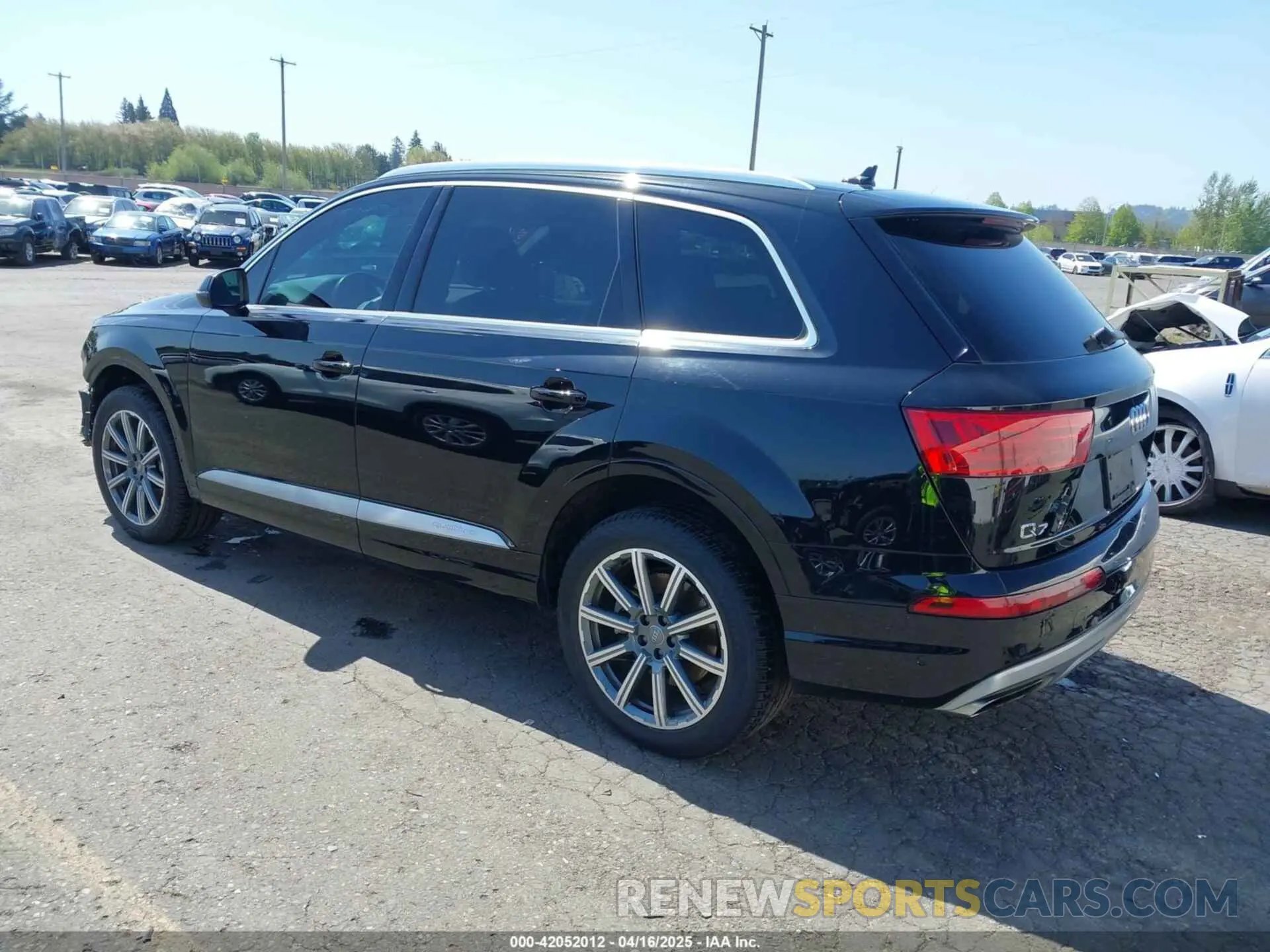 3 Photograph of a damaged car WA1LAAF72KD000785 AUDI Q7 2019