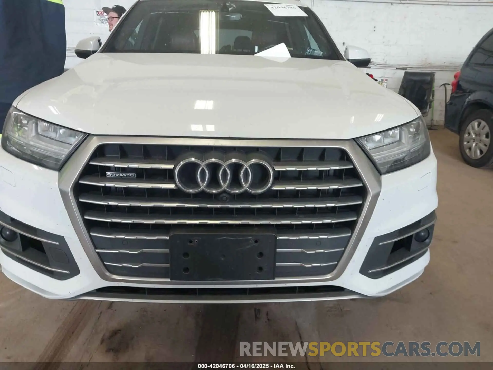 11 Photograph of a damaged car WA1LAAF72KD001208 AUDI Q7 2019