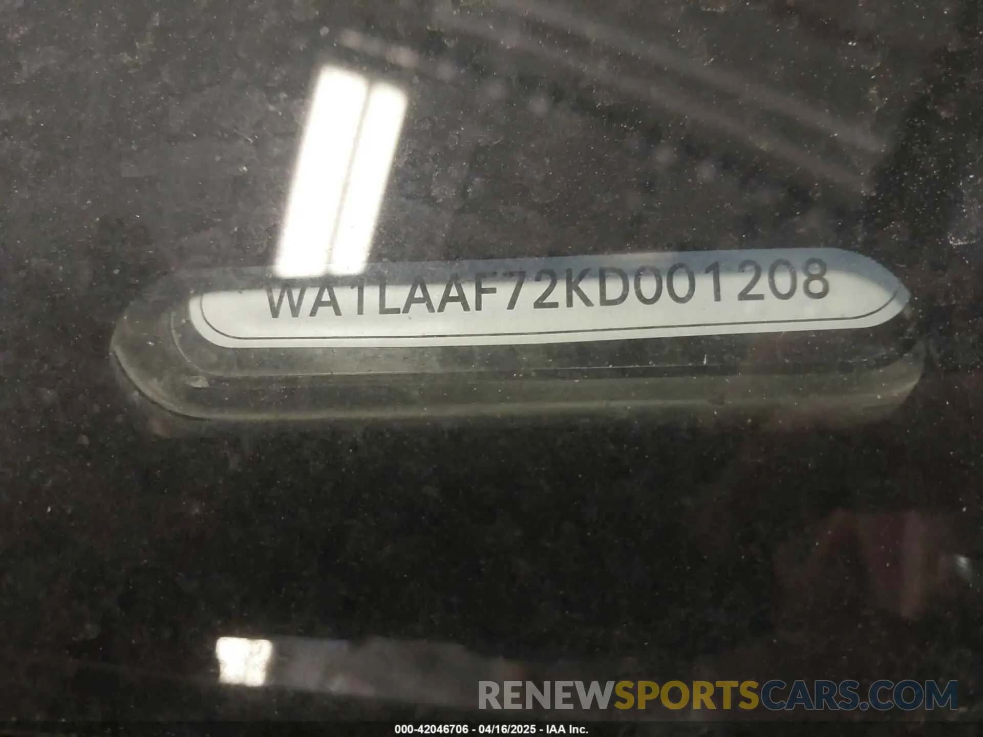 9 Photograph of a damaged car WA1LAAF72KD001208 AUDI Q7 2019