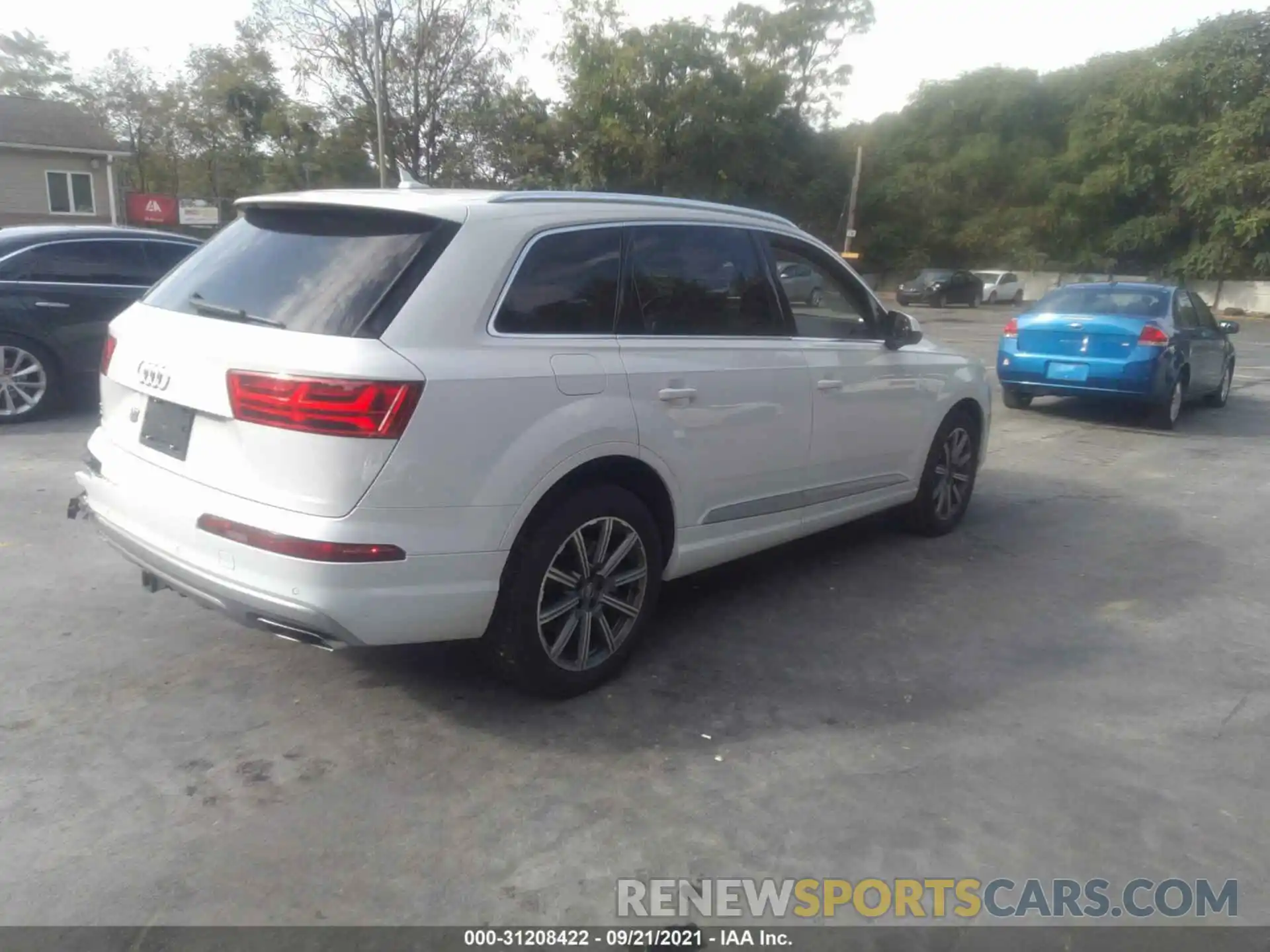 4 Photograph of a damaged car WA1LAAF72KD001841 AUDI Q7 2019