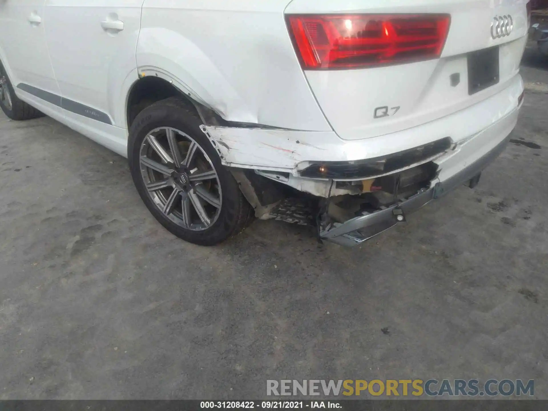 6 Photograph of a damaged car WA1LAAF72KD001841 AUDI Q7 2019