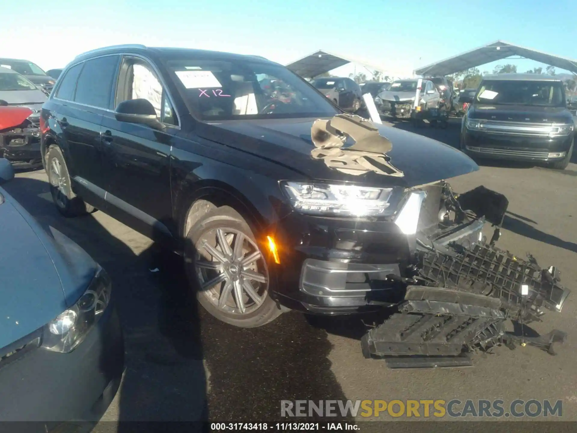 1 Photograph of a damaged car WA1LAAF72KD002360 AUDI Q7 2019