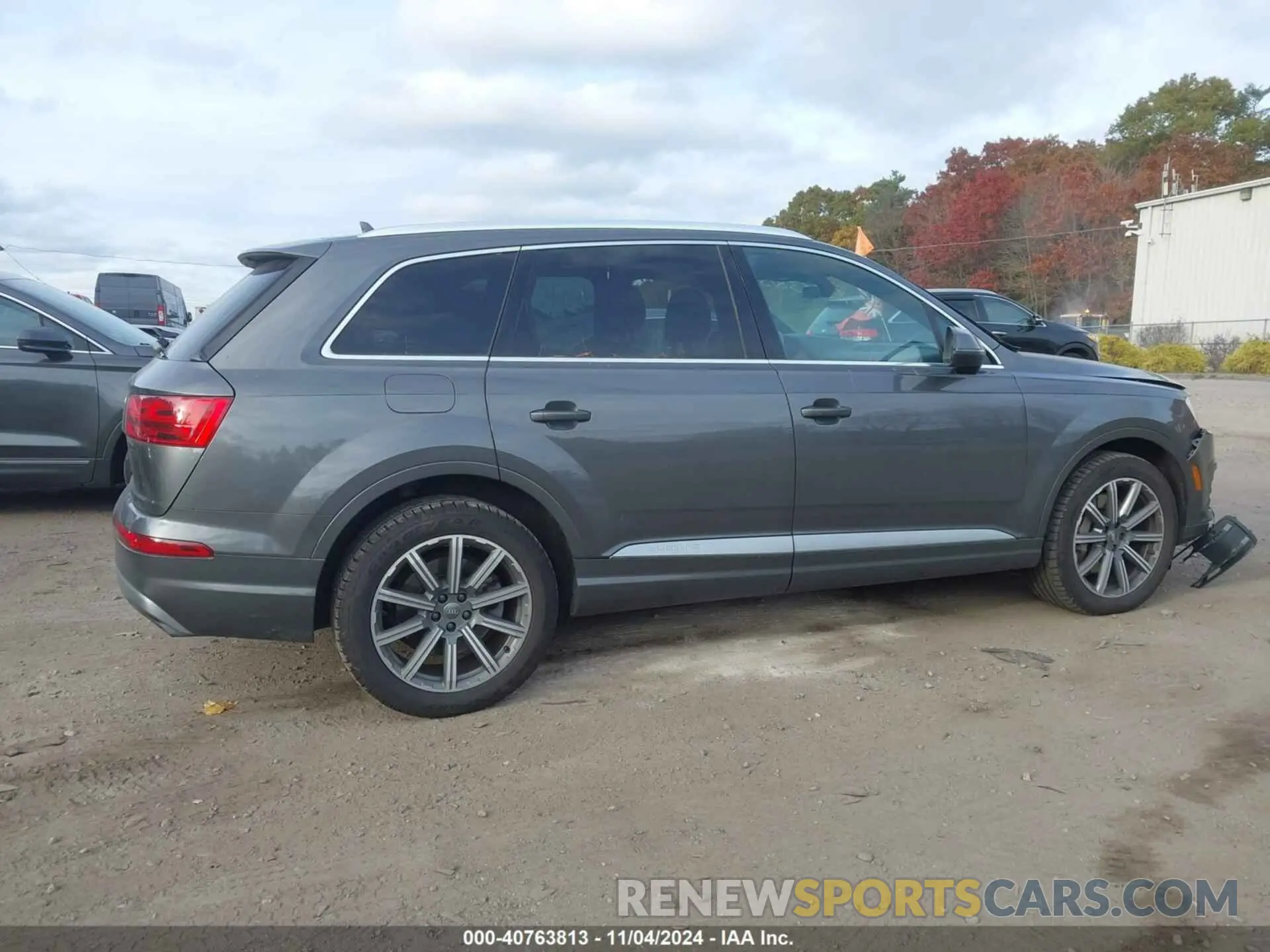 13 Photograph of a damaged car WA1LAAF72KD020194 AUDI Q7 2019