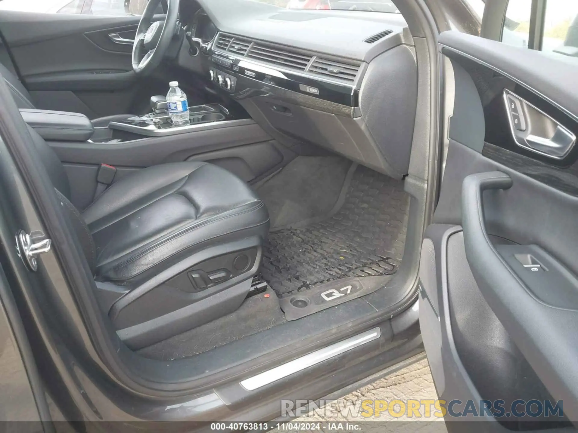 5 Photograph of a damaged car WA1LAAF72KD020194 AUDI Q7 2019