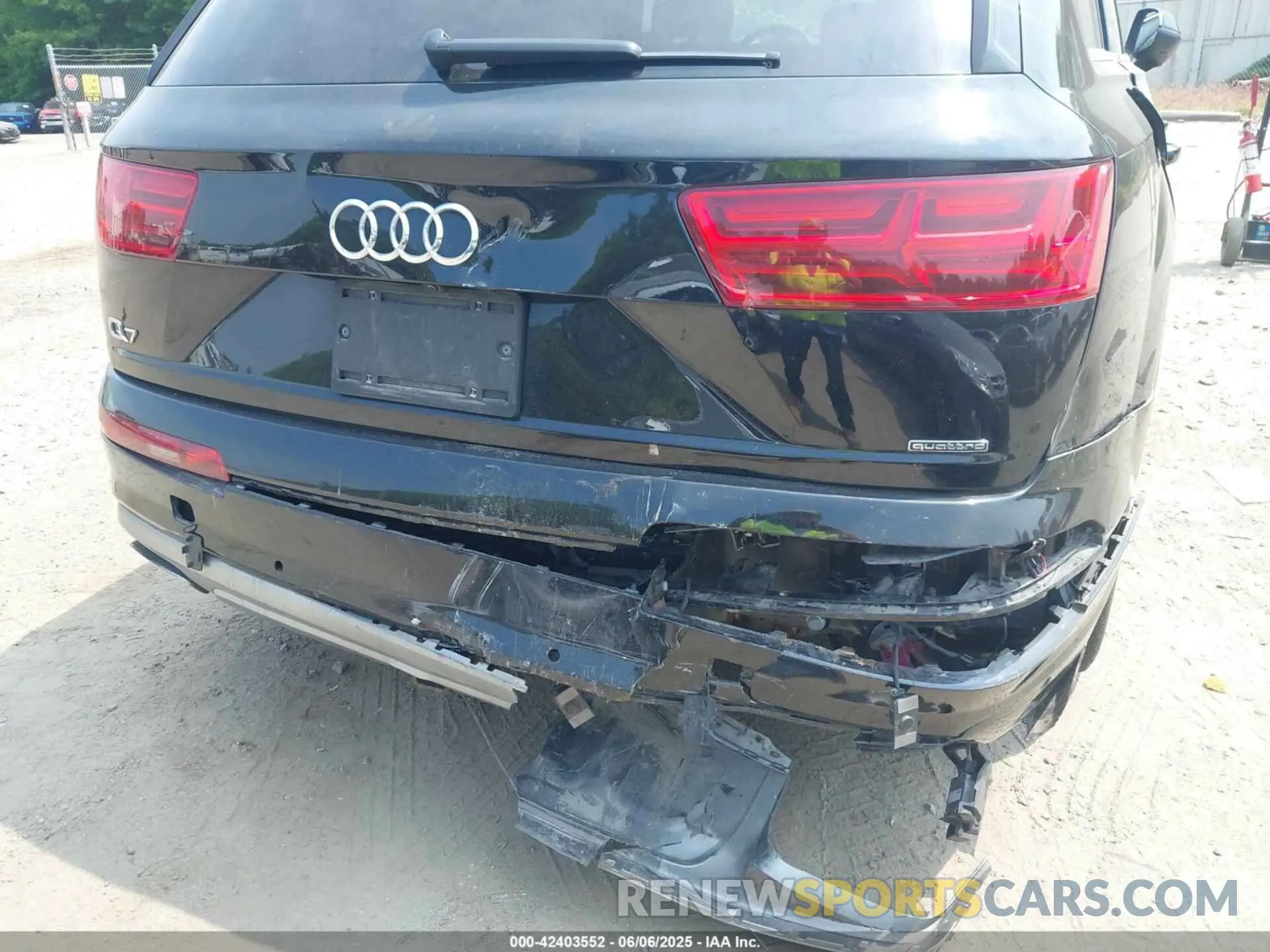 6 Photograph of a damaged car WA1LAAF72KD046763 AUDI Q7 2019
