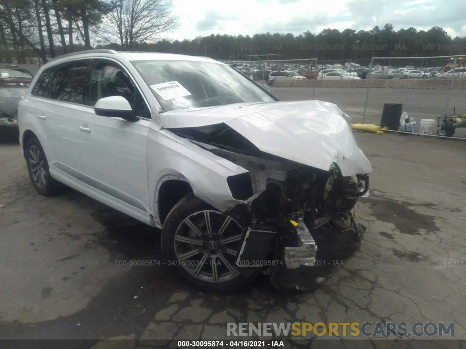 1 Photograph of a damaged car WA1LAAF73KD005574 AUDI Q7 2019