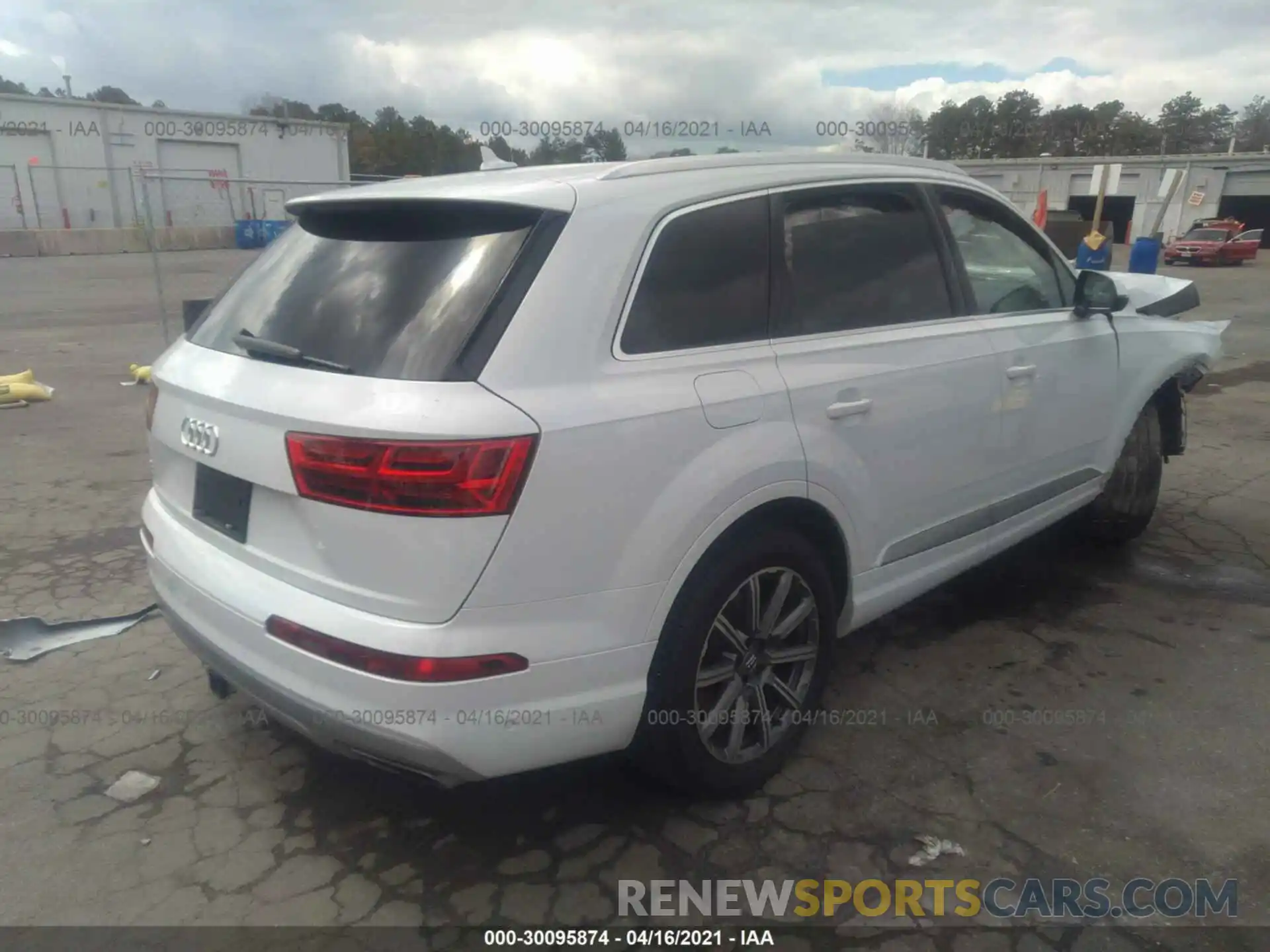 4 Photograph of a damaged car WA1LAAF73KD005574 AUDI Q7 2019