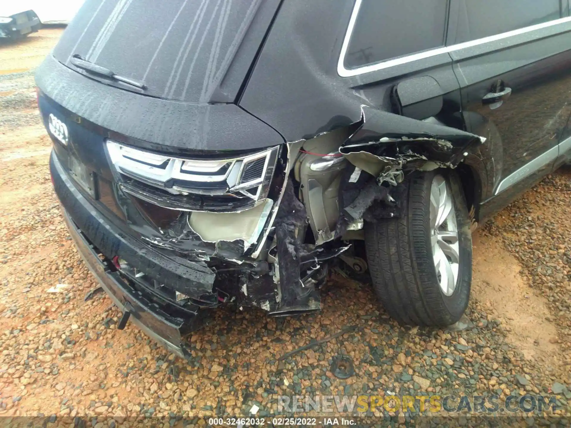 6 Photograph of a damaged car WA1LAAF73KD008023 AUDI Q7 2019