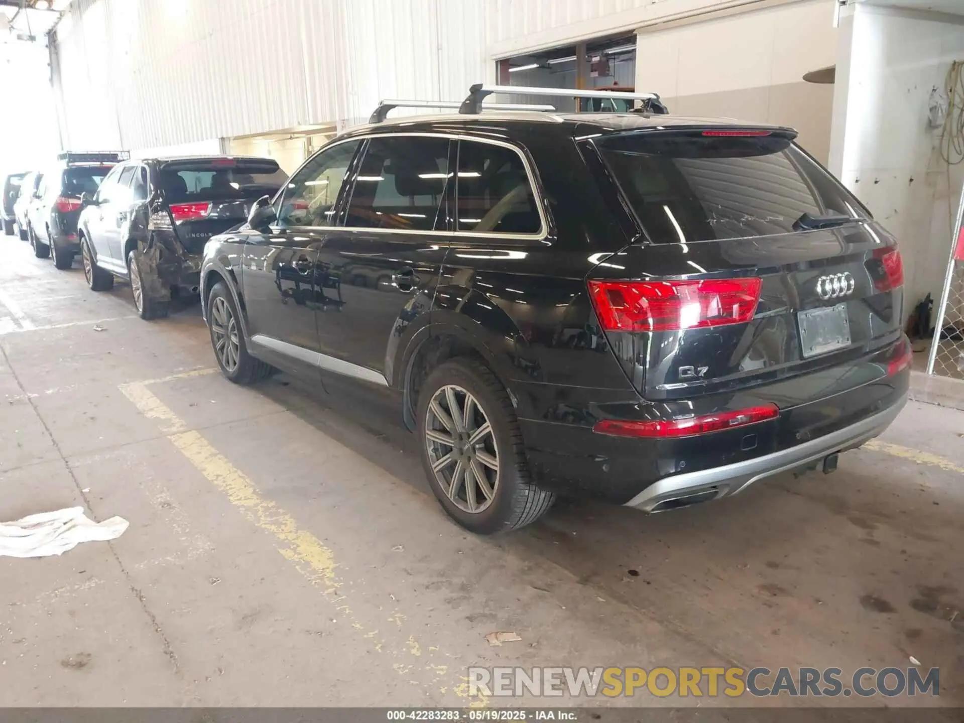 3 Photograph of a damaged car WA1LAAF73KD020866 AUDI Q7 2019