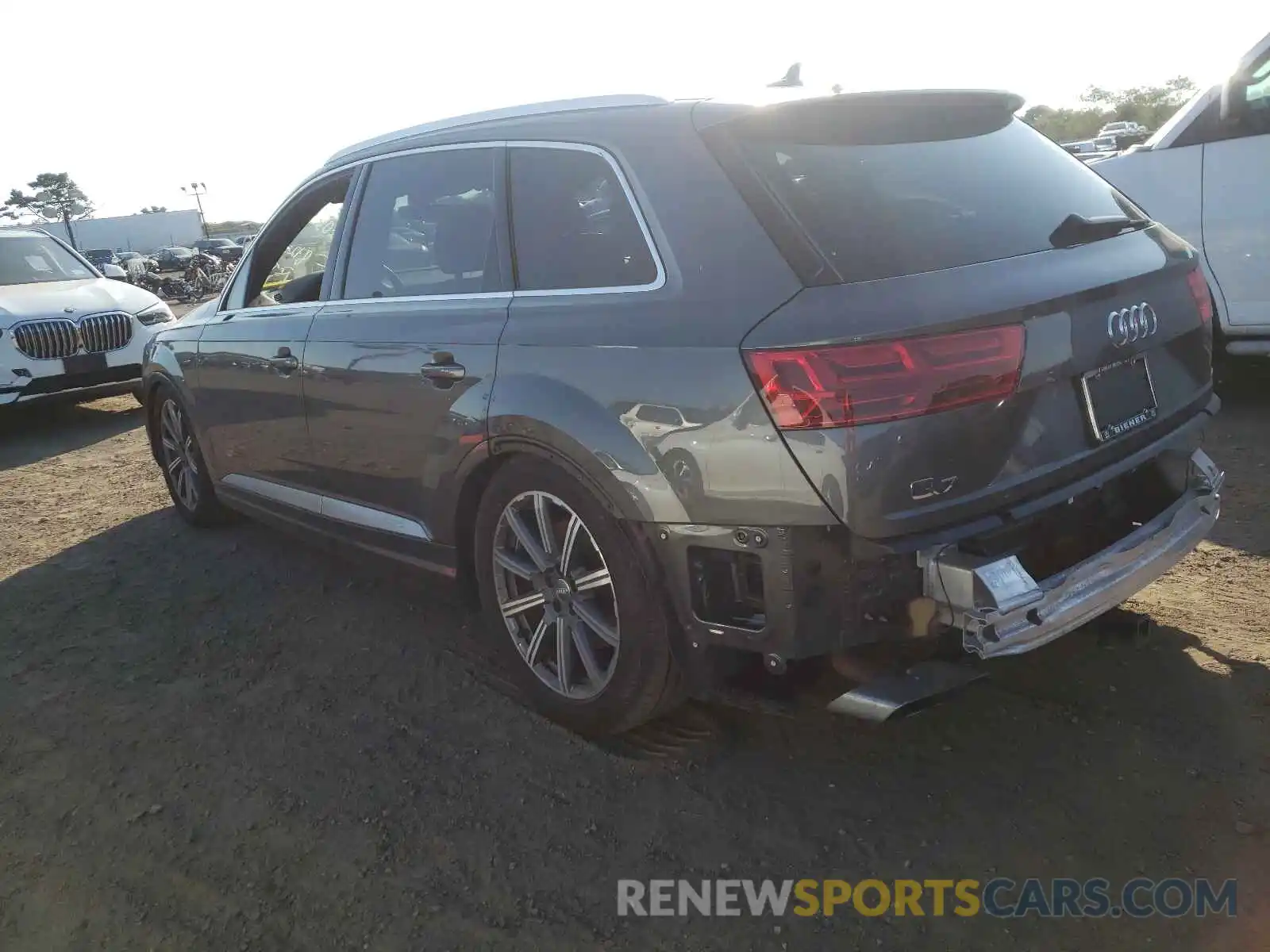 3 Photograph of a damaged car WA1LAAF73KD047176 AUDI Q7 2019