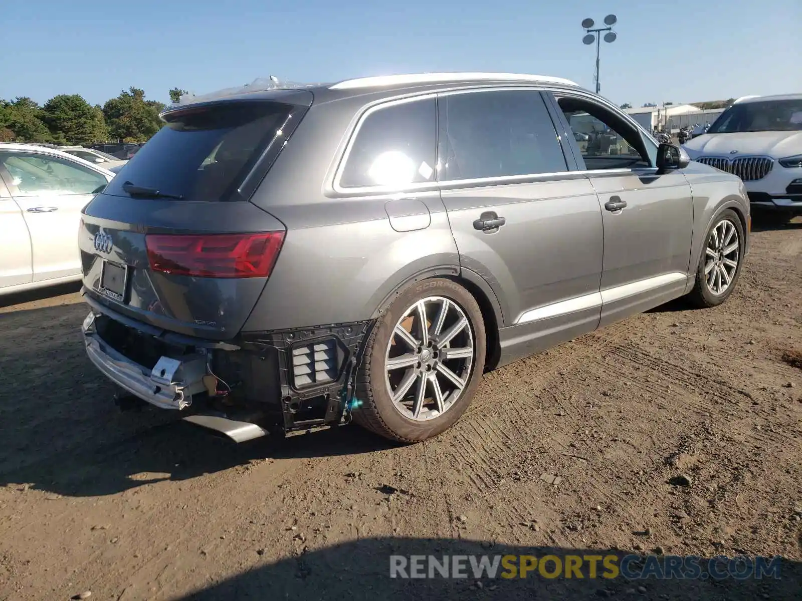 4 Photograph of a damaged car WA1LAAF73KD047176 AUDI Q7 2019