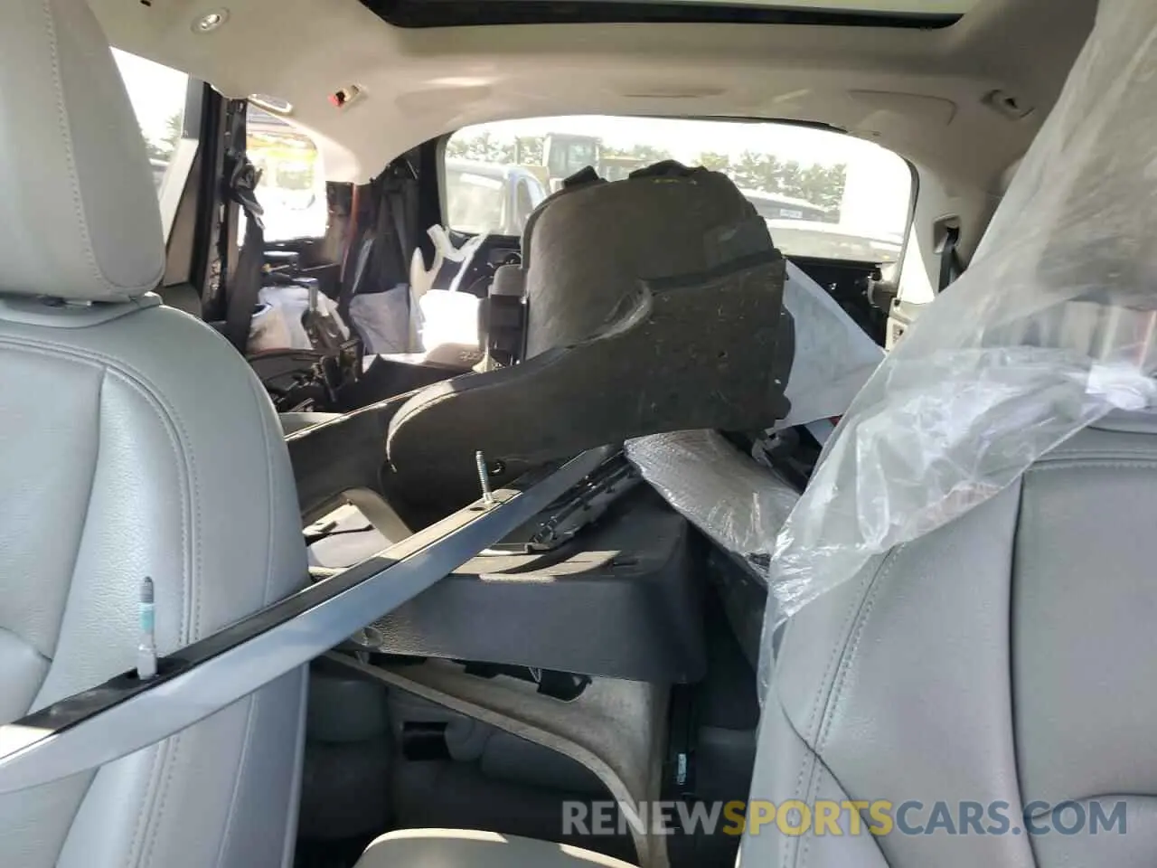 10 Photograph of a damaged car WA1LAAF74KD000089 AUDI Q7 2019