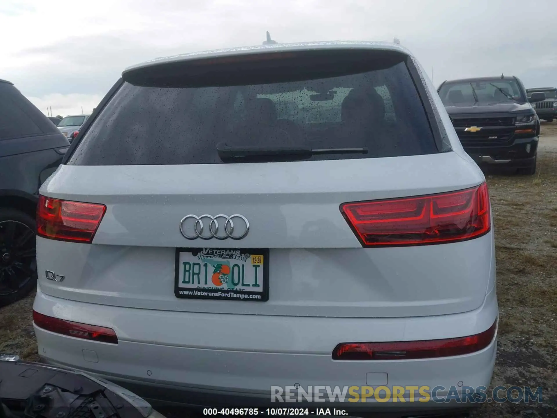 16 Photograph of a damaged car WA1LAAF74KD002571 AUDI Q7 2019