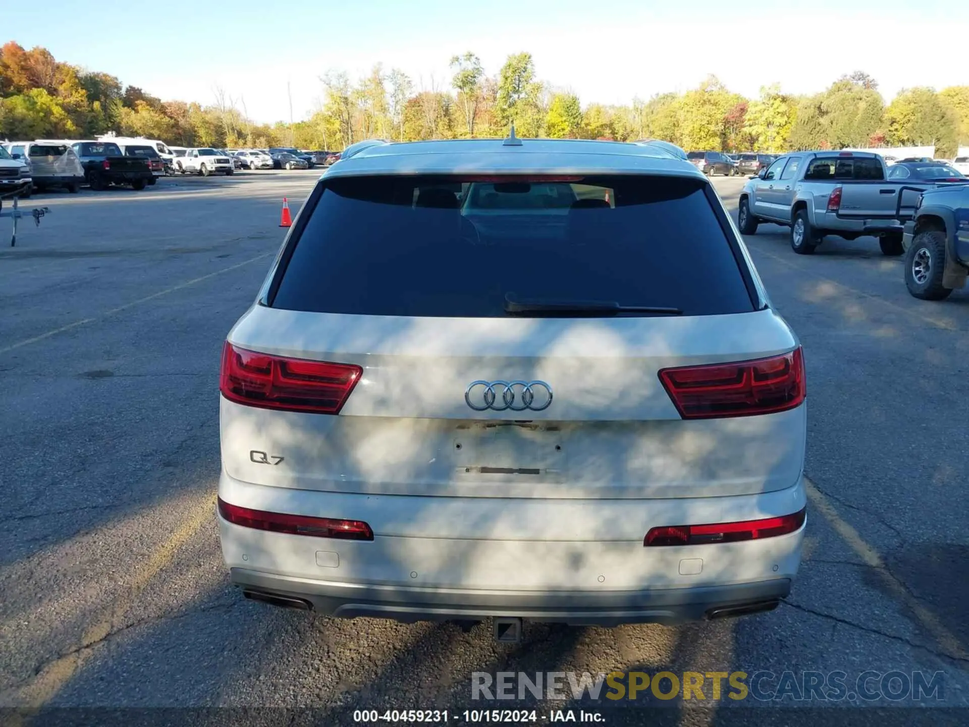 16 Photograph of a damaged car WA1LAAF74KD006720 AUDI Q7 2019