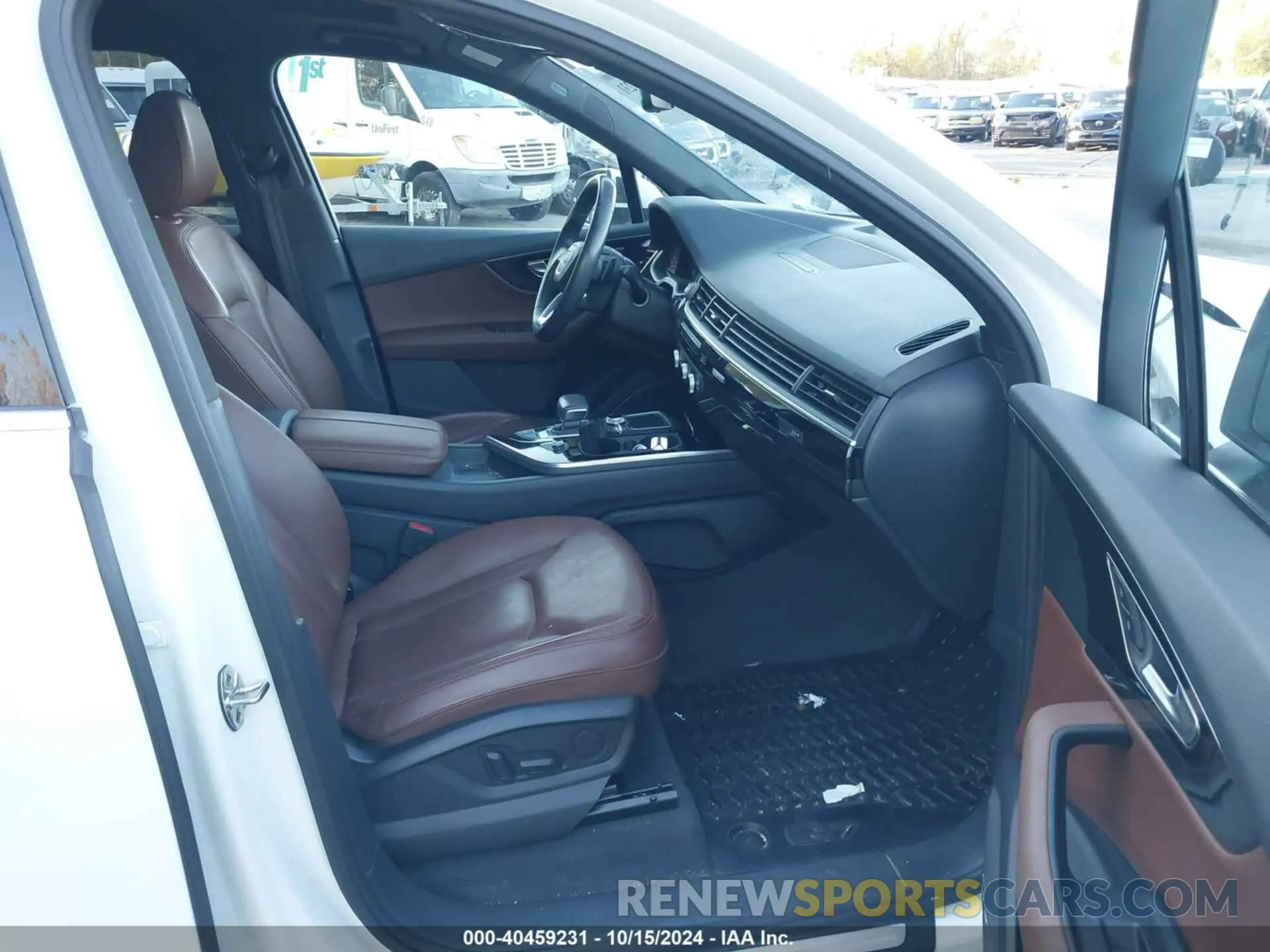 5 Photograph of a damaged car WA1LAAF74KD006720 AUDI Q7 2019