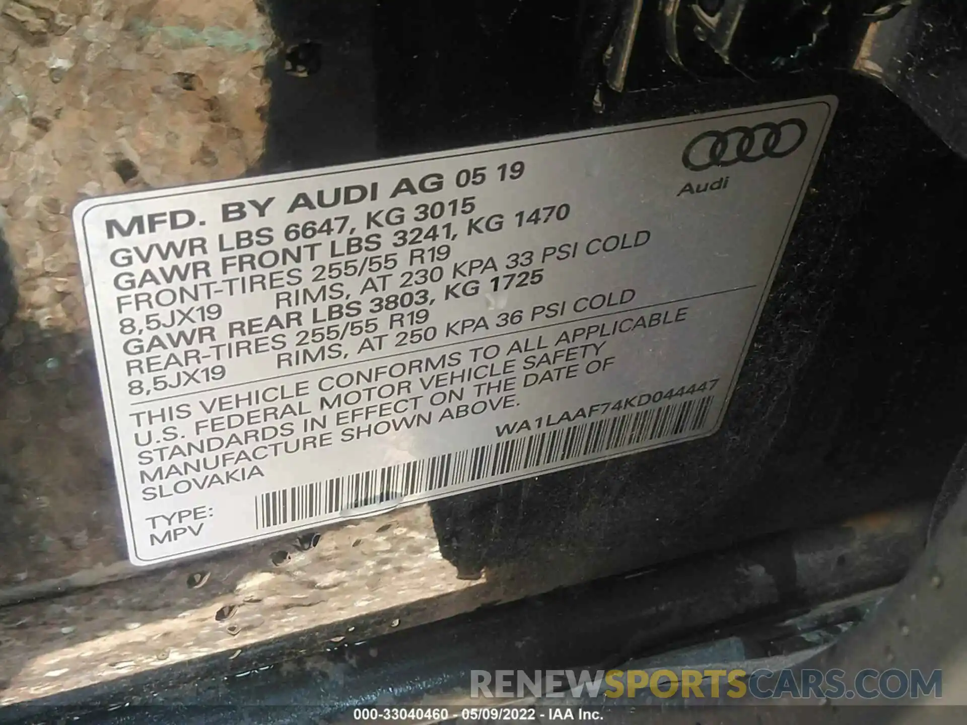 9 Photograph of a damaged car WA1LAAF74KD044447 AUDI Q7 2019