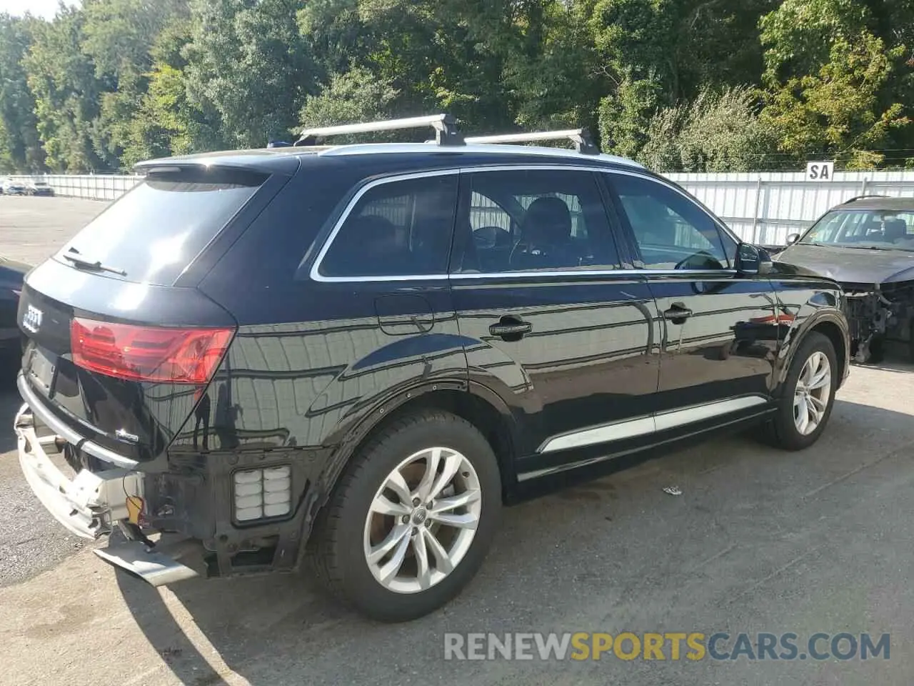 3 Photograph of a damaged car WA1LAAF74KD045890 AUDI Q7 2019