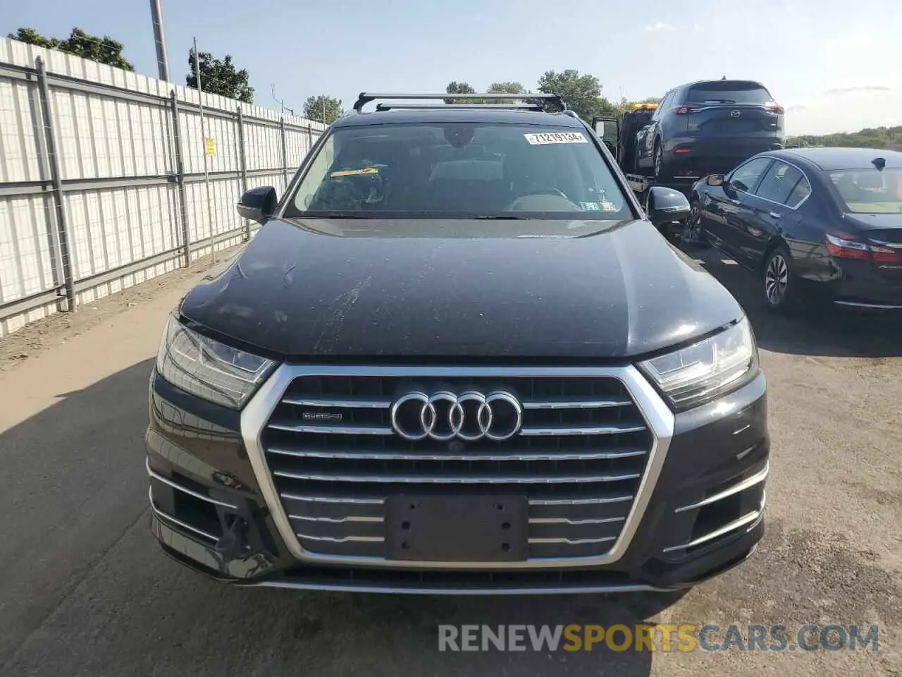 5 Photograph of a damaged car WA1LAAF74KD045890 AUDI Q7 2019