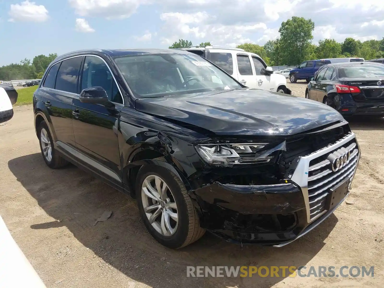 1 Photograph of a damaged car WA1LAAF74KD046750 AUDI Q7 2019