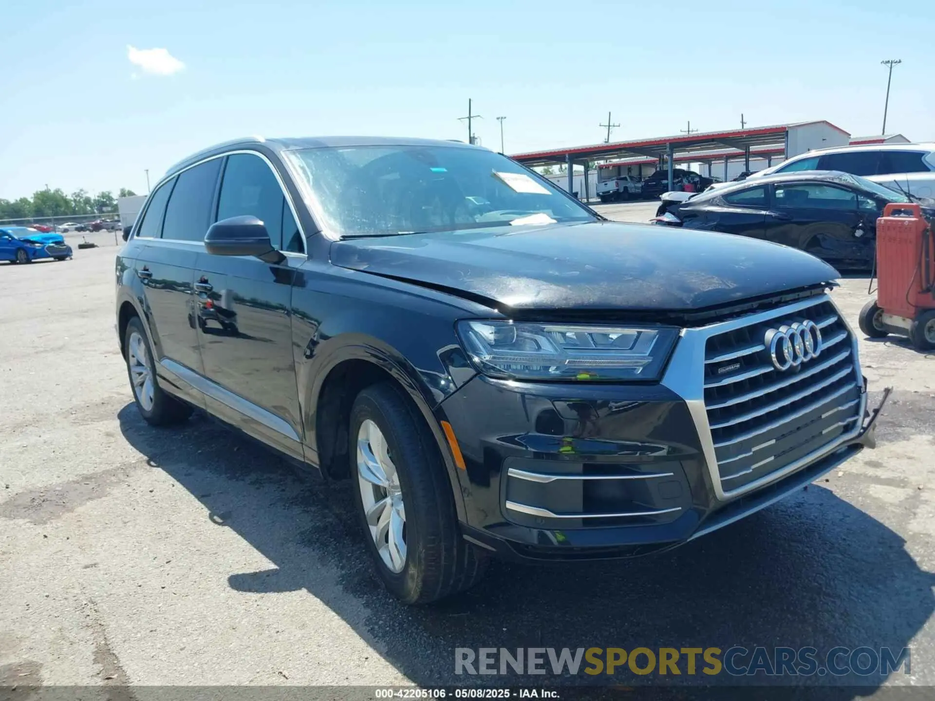 1 Photograph of a damaged car WA1LAAF75KD012980 AUDI Q7 2019