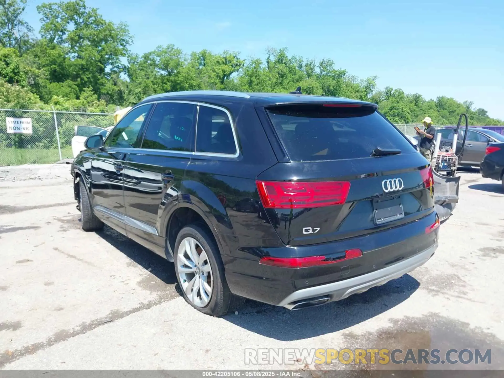 3 Photograph of a damaged car WA1LAAF75KD012980 AUDI Q7 2019