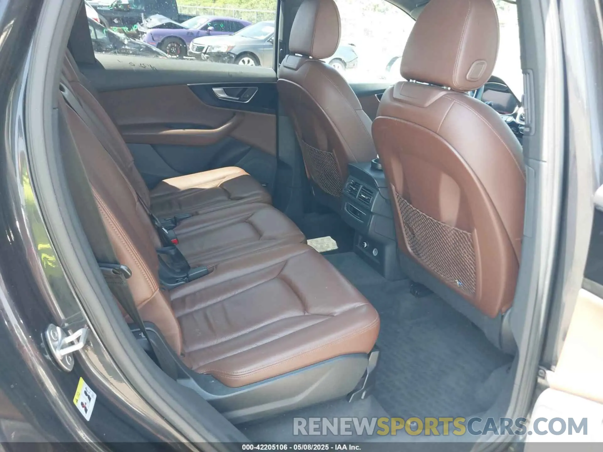 8 Photograph of a damaged car WA1LAAF75KD012980 AUDI Q7 2019