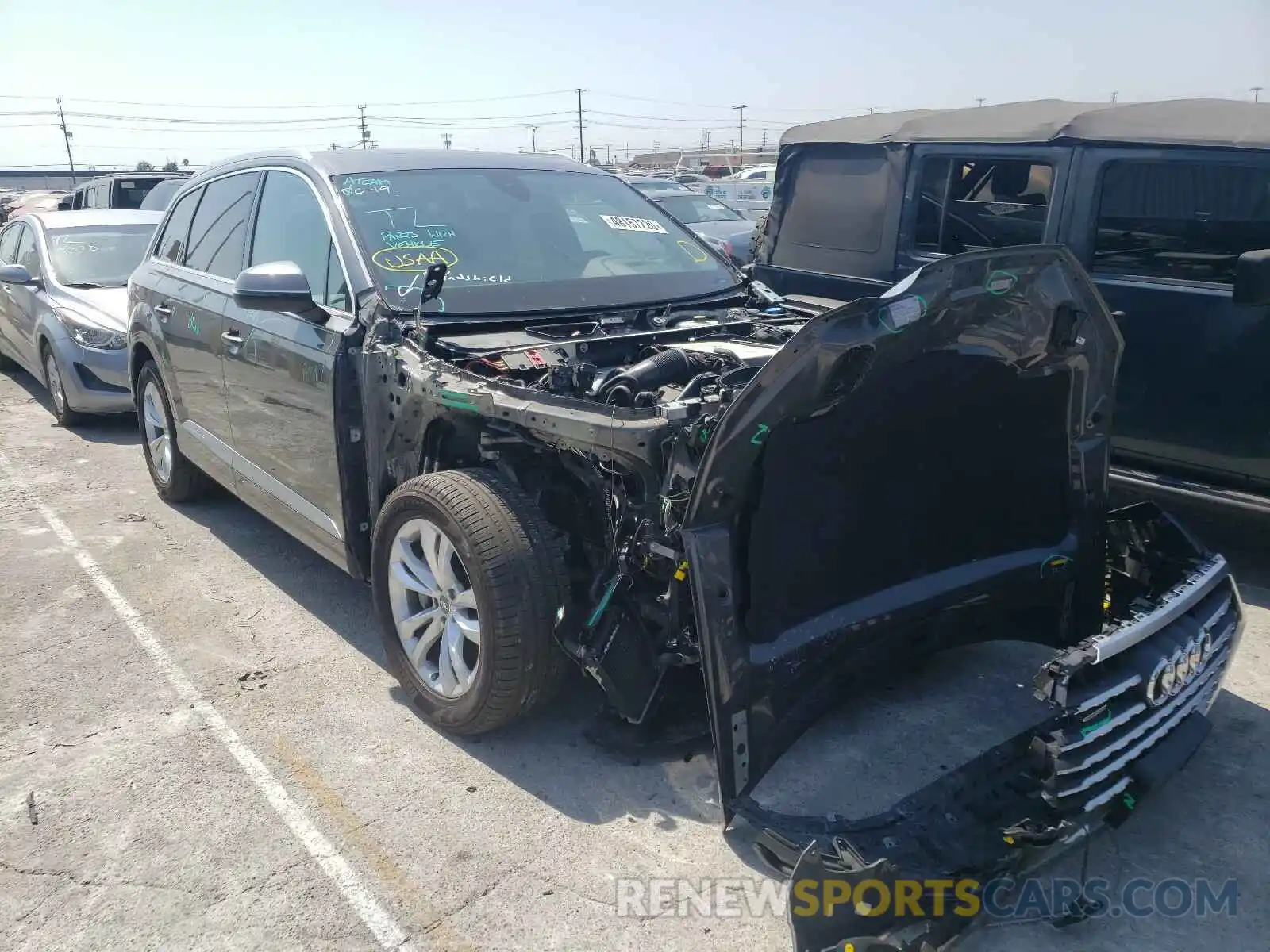 1 Photograph of a damaged car WA1LAAF75KD013384 AUDI Q7 2019