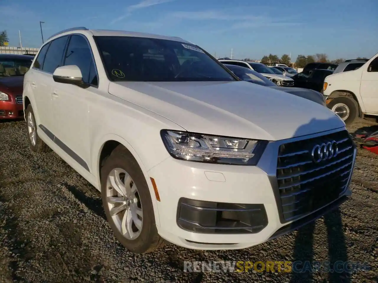 1 Photograph of a damaged car WA1LAAF75KD015894 AUDI Q7 2019