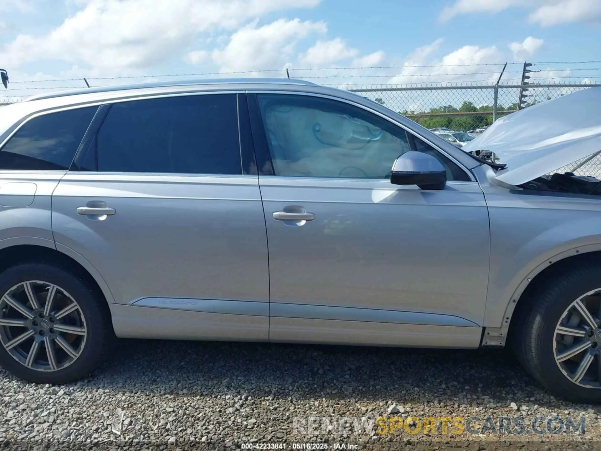 14 Photograph of a damaged car WA1LAAF75KD023266 AUDI Q7 2019