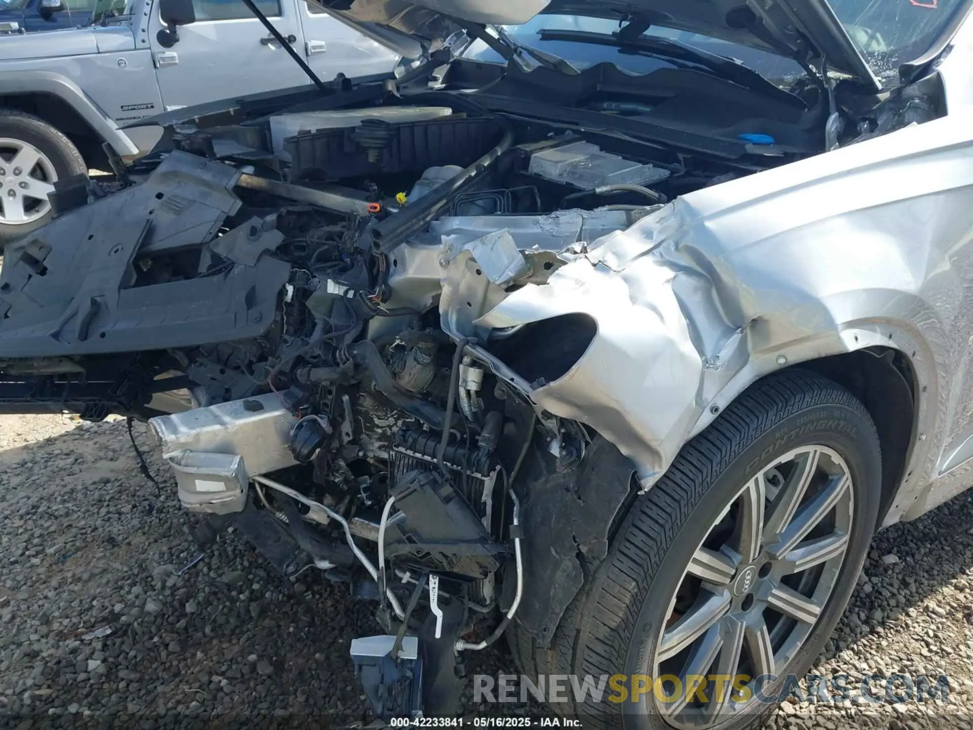 6 Photograph of a damaged car WA1LAAF75KD023266 AUDI Q7 2019