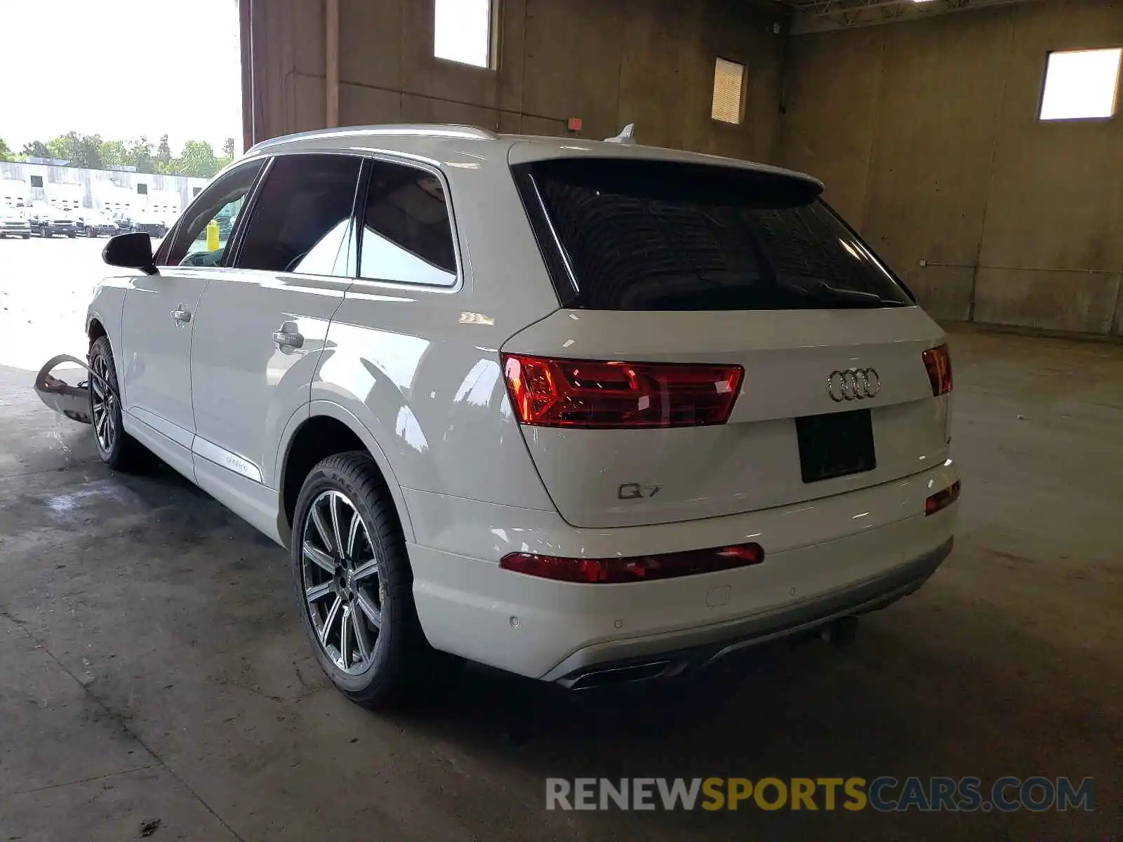 3 Photograph of a damaged car WA1LAAF75KD034414 AUDI Q7 2019