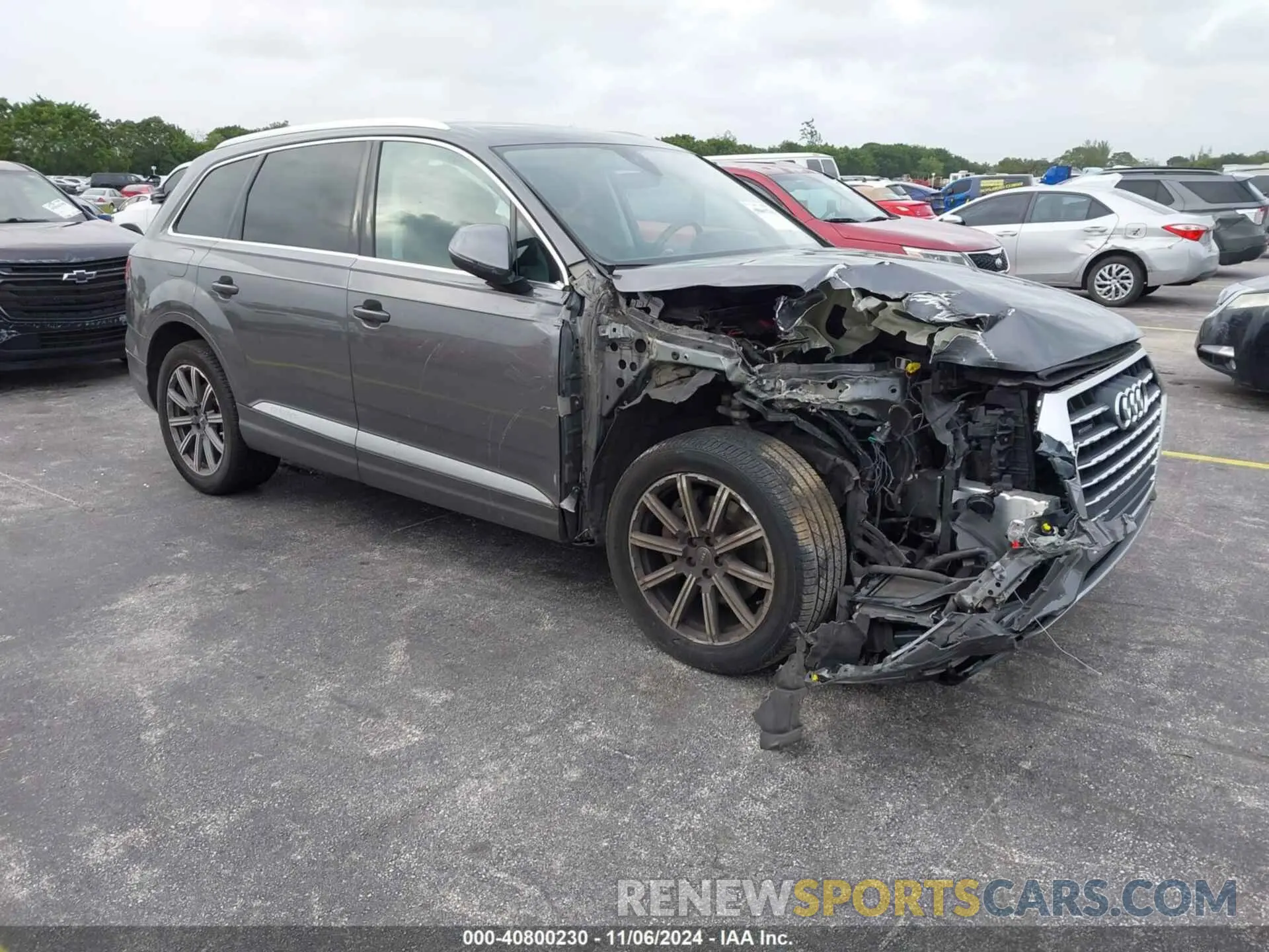 1 Photograph of a damaged car WA1LAAF76KD011739 AUDI Q7 2019