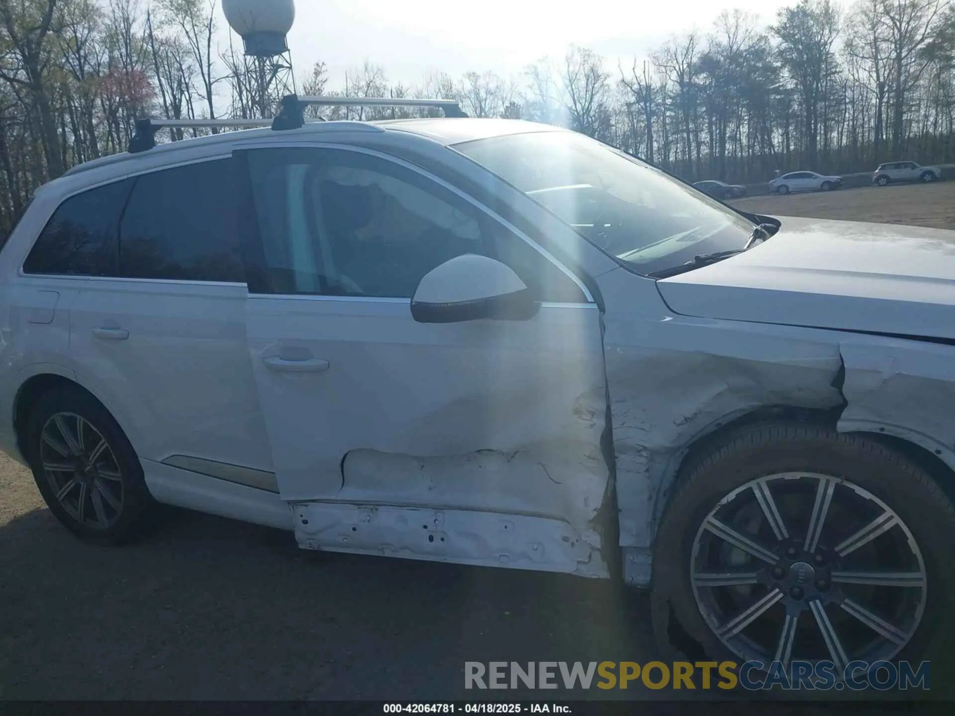 12 Photograph of a damaged car WA1LAAF76KD032719 AUDI Q7 2019