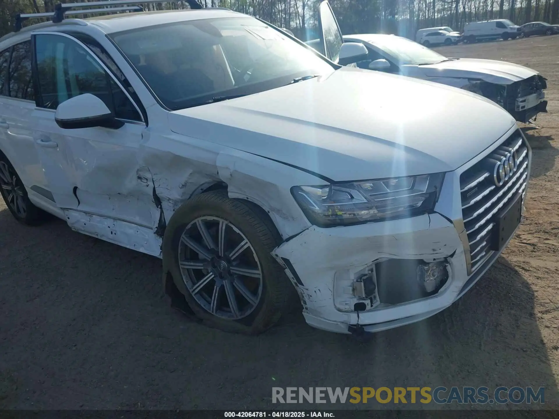 6 Photograph of a damaged car WA1LAAF76KD032719 AUDI Q7 2019