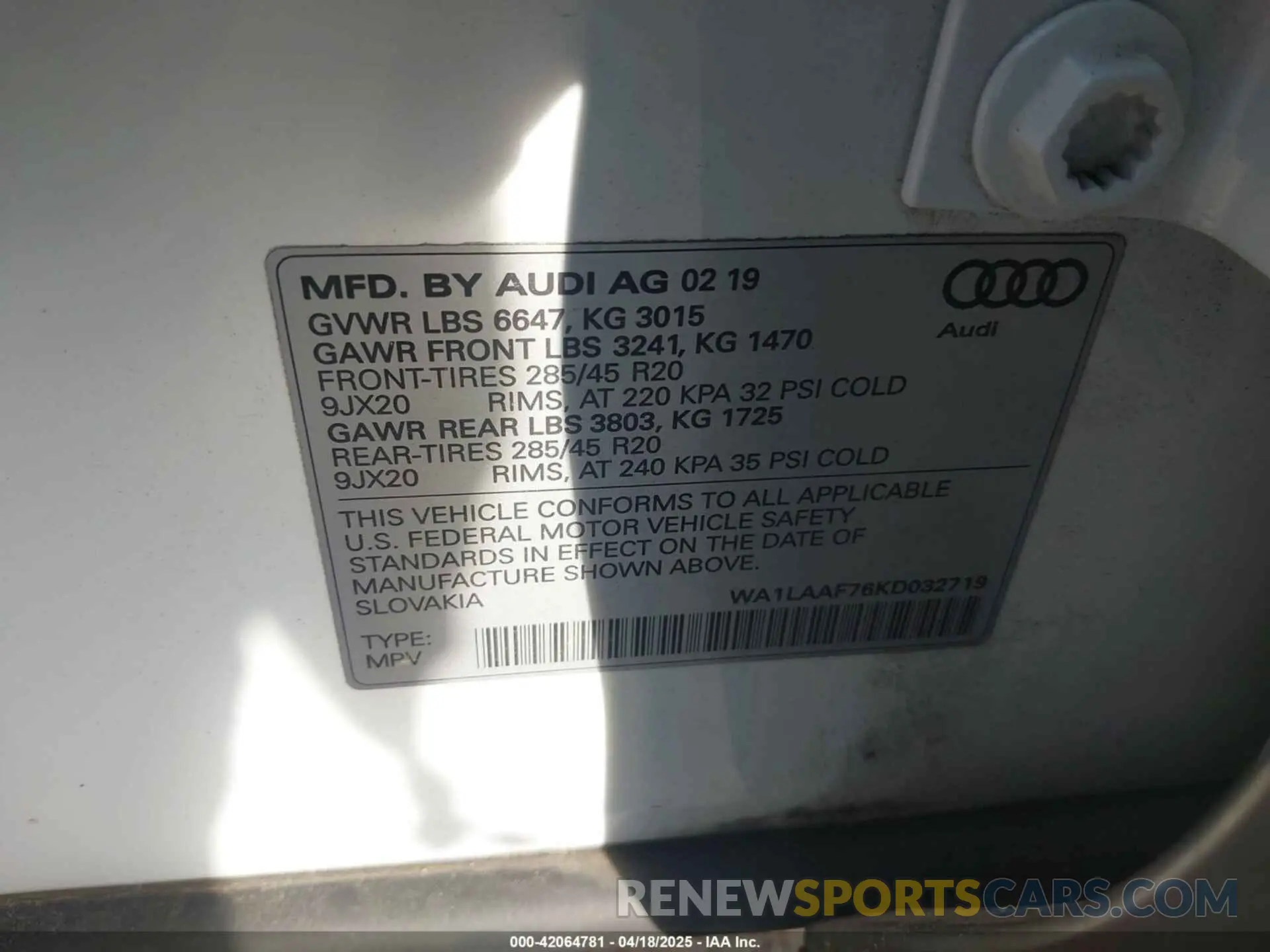 9 Photograph of a damaged car WA1LAAF76KD032719 AUDI Q7 2019