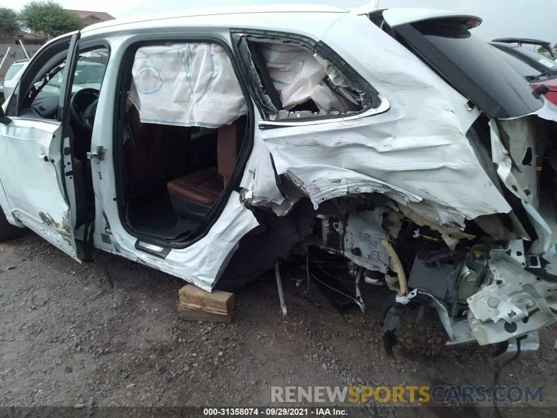 6 Photograph of a damaged car WA1LAAF76KD041582 AUDI Q7 2019