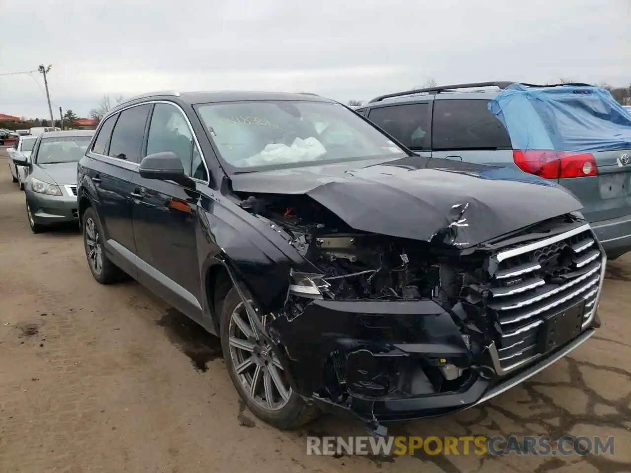 1 Photograph of a damaged car WA1LAAF76KD048399 AUDI Q7 2019