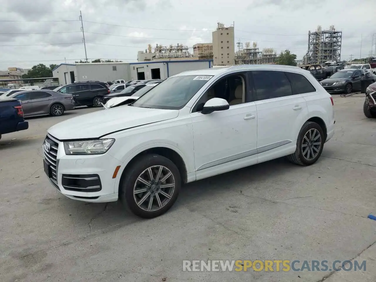1 Photograph of a damaged car WA1LAAF76KD048936 AUDI Q7 2019
