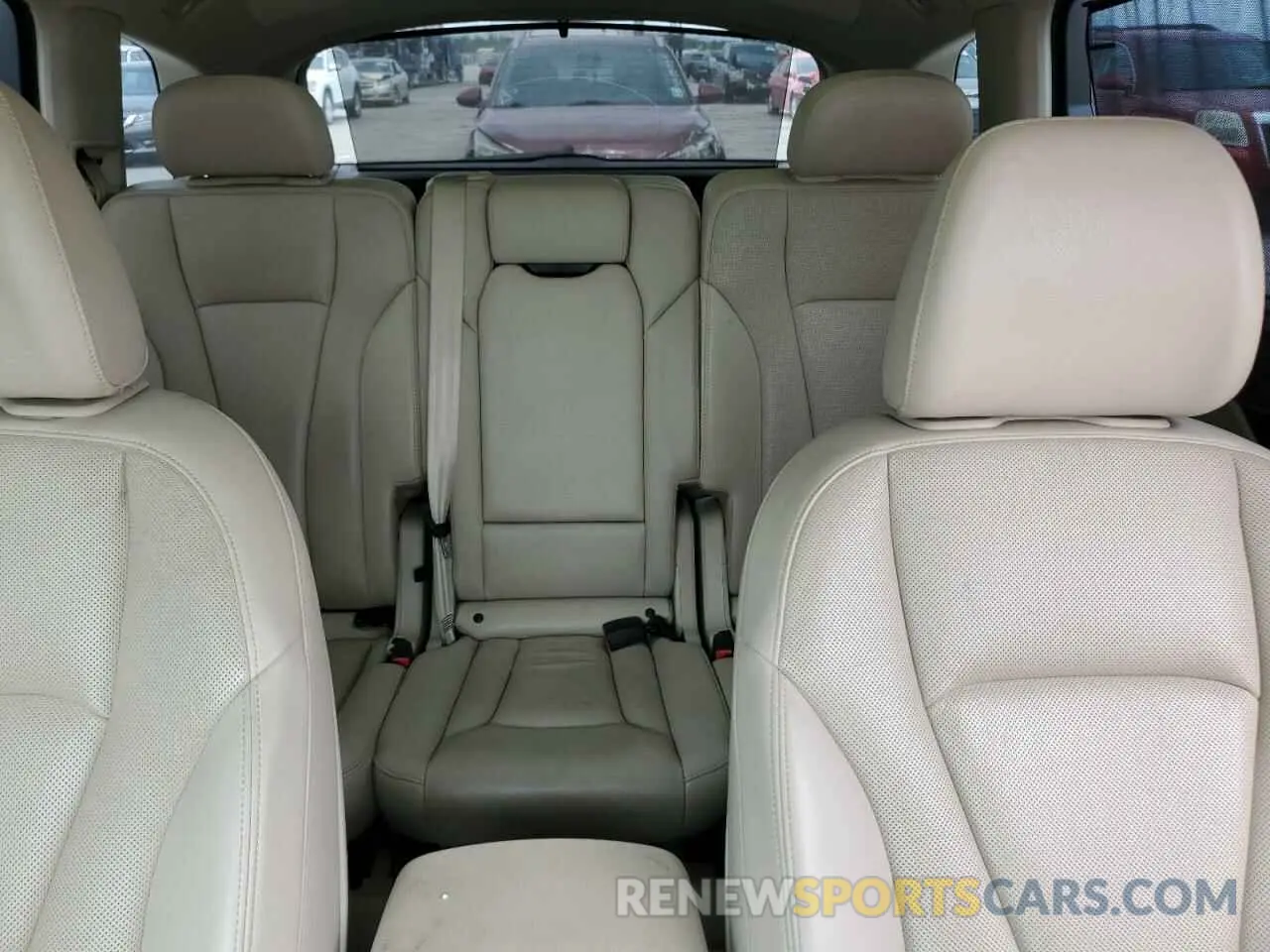 10 Photograph of a damaged car WA1LAAF76KD048936 AUDI Q7 2019