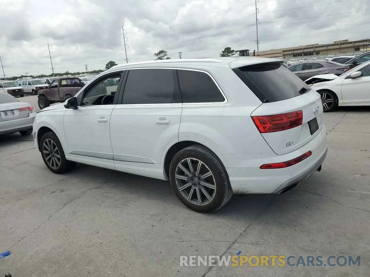 2 Photograph of a damaged car WA1LAAF76KD048936 AUDI Q7 2019