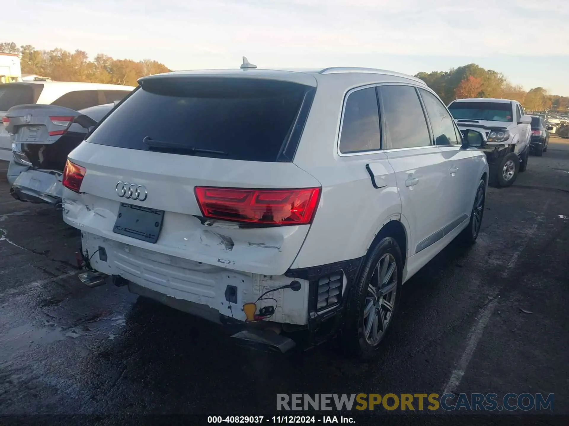 4 Photograph of a damaged car WA1LAAF77KD007411 AUDI Q7 2019