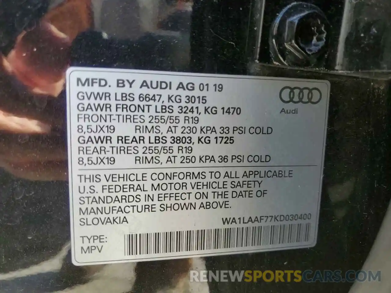 10 Photograph of a damaged car WA1LAAF77KD030400 AUDI Q7 2019